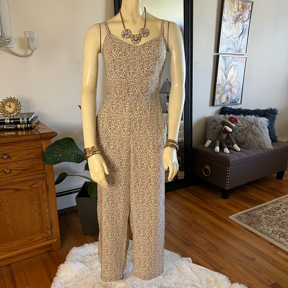 Old Navy Floral Print V-Neck Cami Jumpsuit - Picture 6 of 15